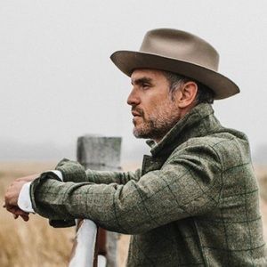 Meet your Posher, Christian